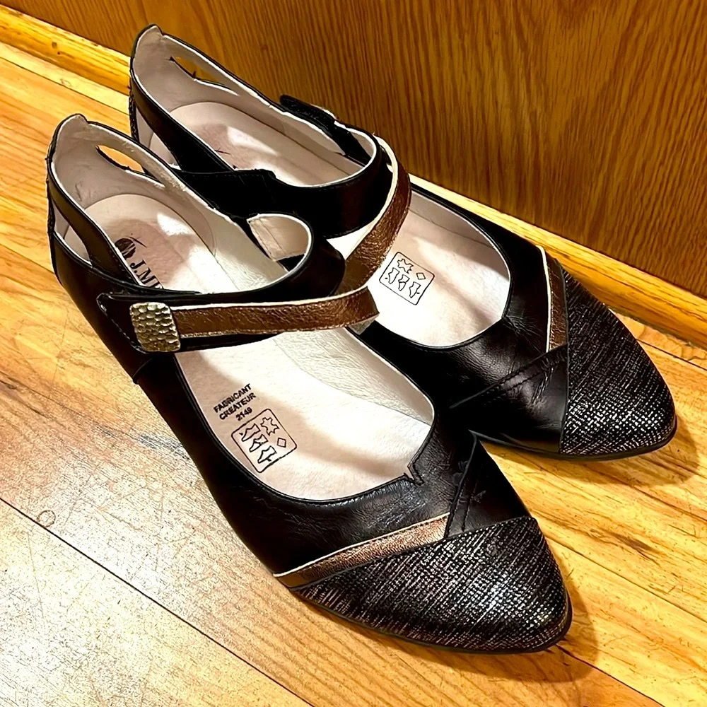 J. Metayer Mary Jane Wedge strap Leather EU Sz 39 Wide 8-1/2 black silver gold